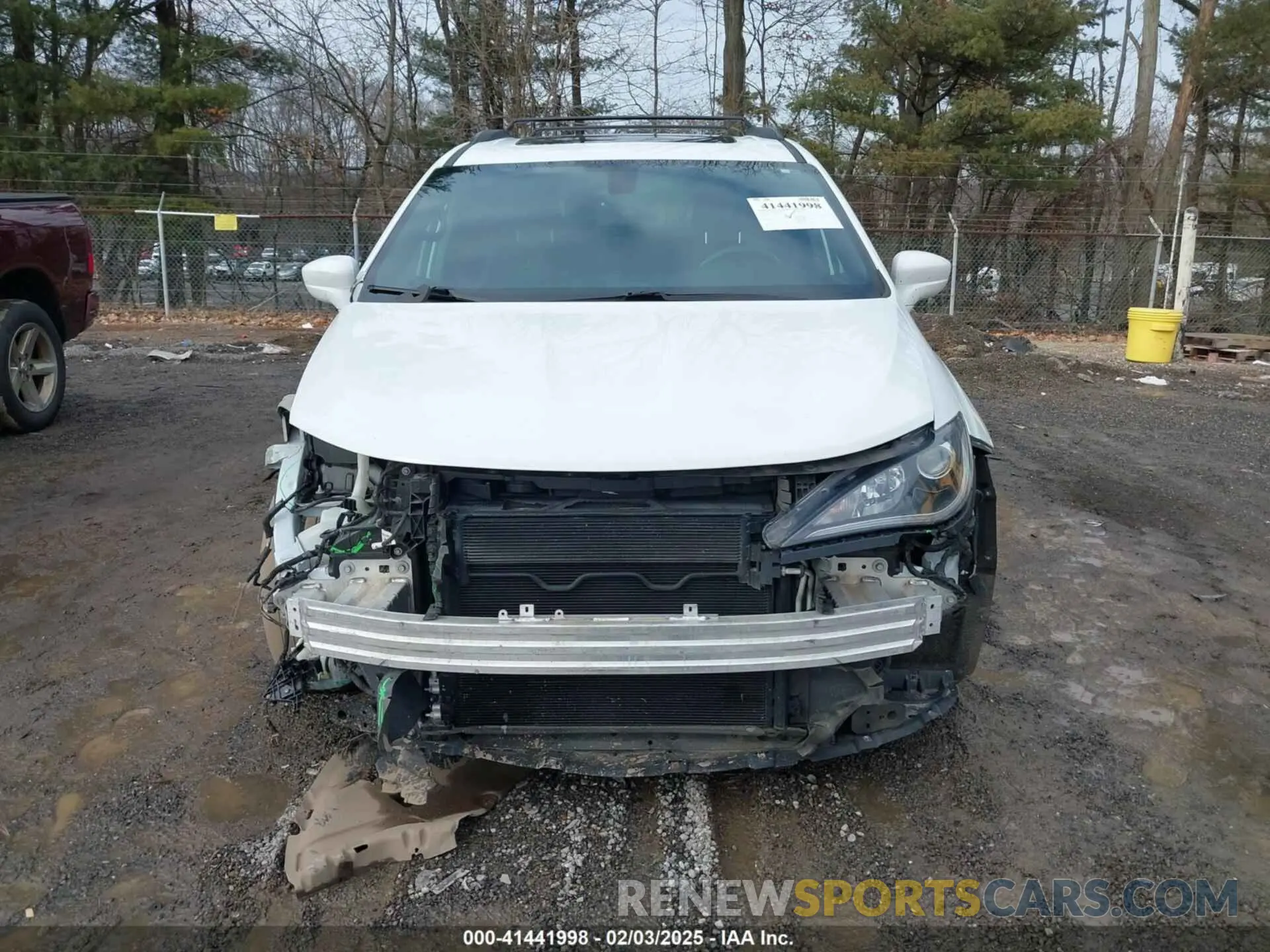 13 fotografías del automóvil dañado 2C4RC1EG5KR505566 CHRYSLER PACIFICA 2019