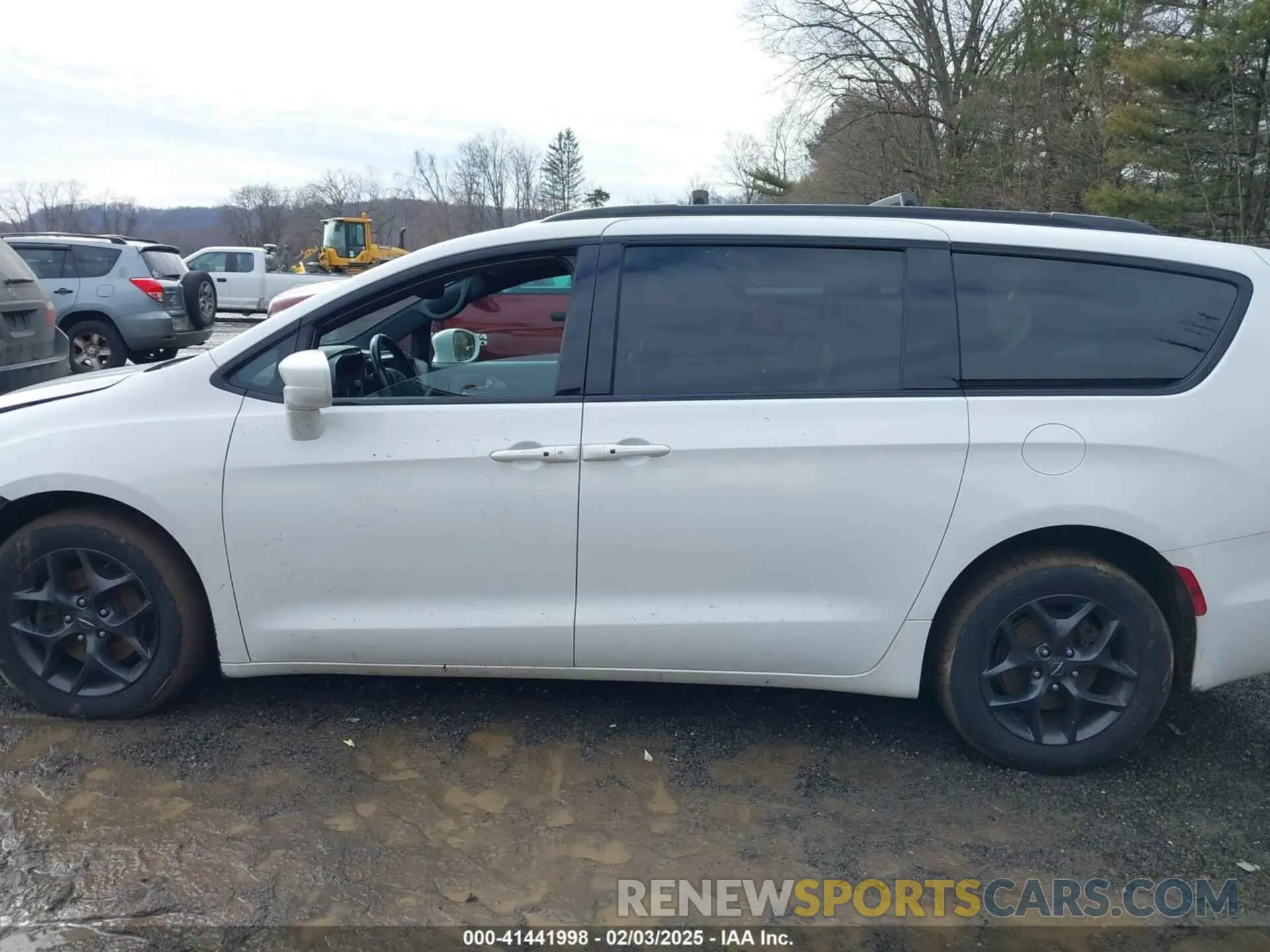 15 fotografías del automóvil dañado 2C4RC1EG5KR505566 CHRYSLER PACIFICA 2019