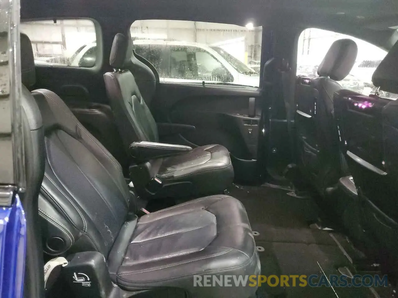 11 fotografías del automóvil dañado 2C4RC1EG9KR644096 CHRYSLER PACIFICA 2019