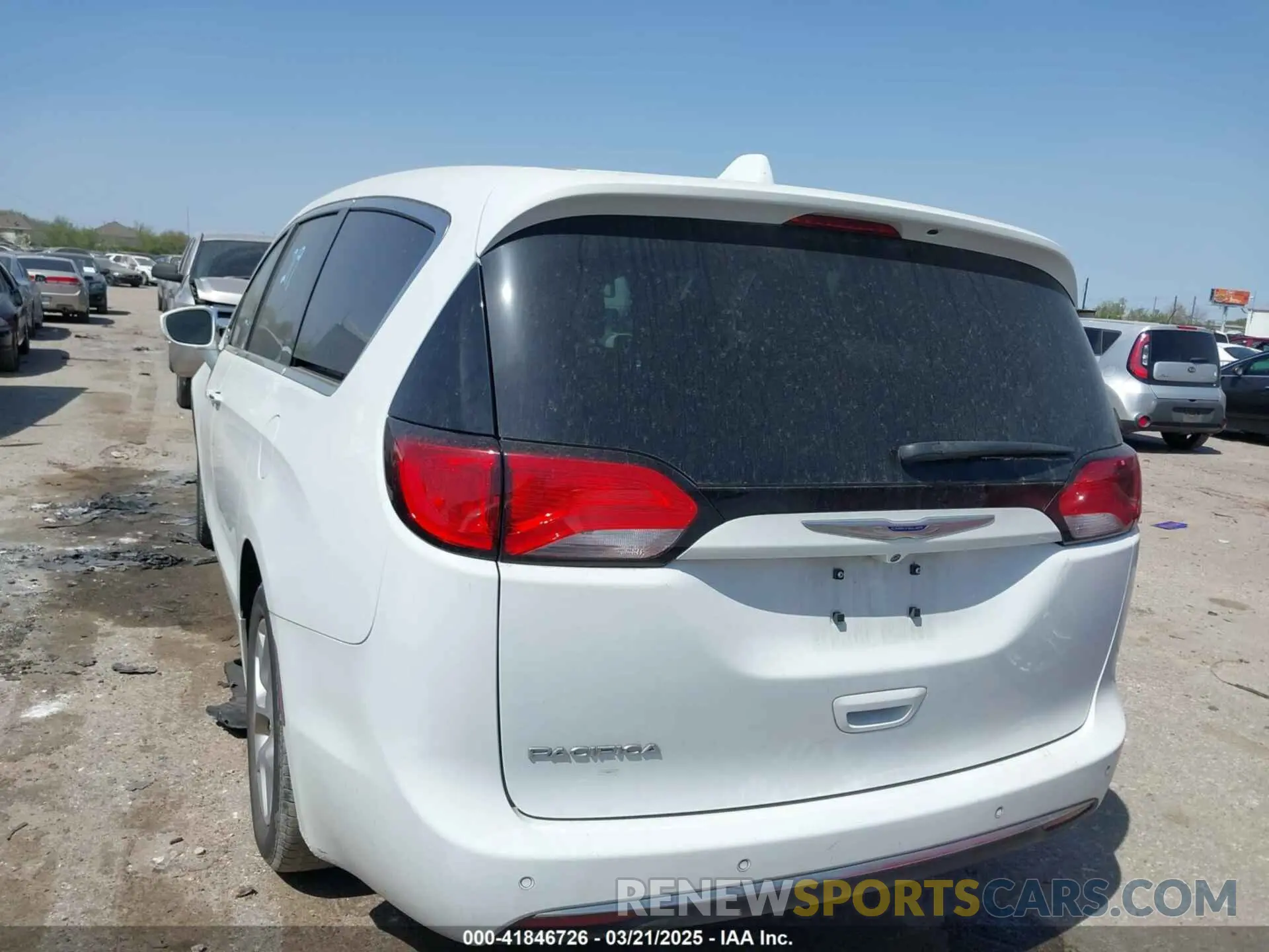 16 fotografías del automóvil dañado 2C4RC1FG5KR541627 CHRYSLER PACIFICA 2019