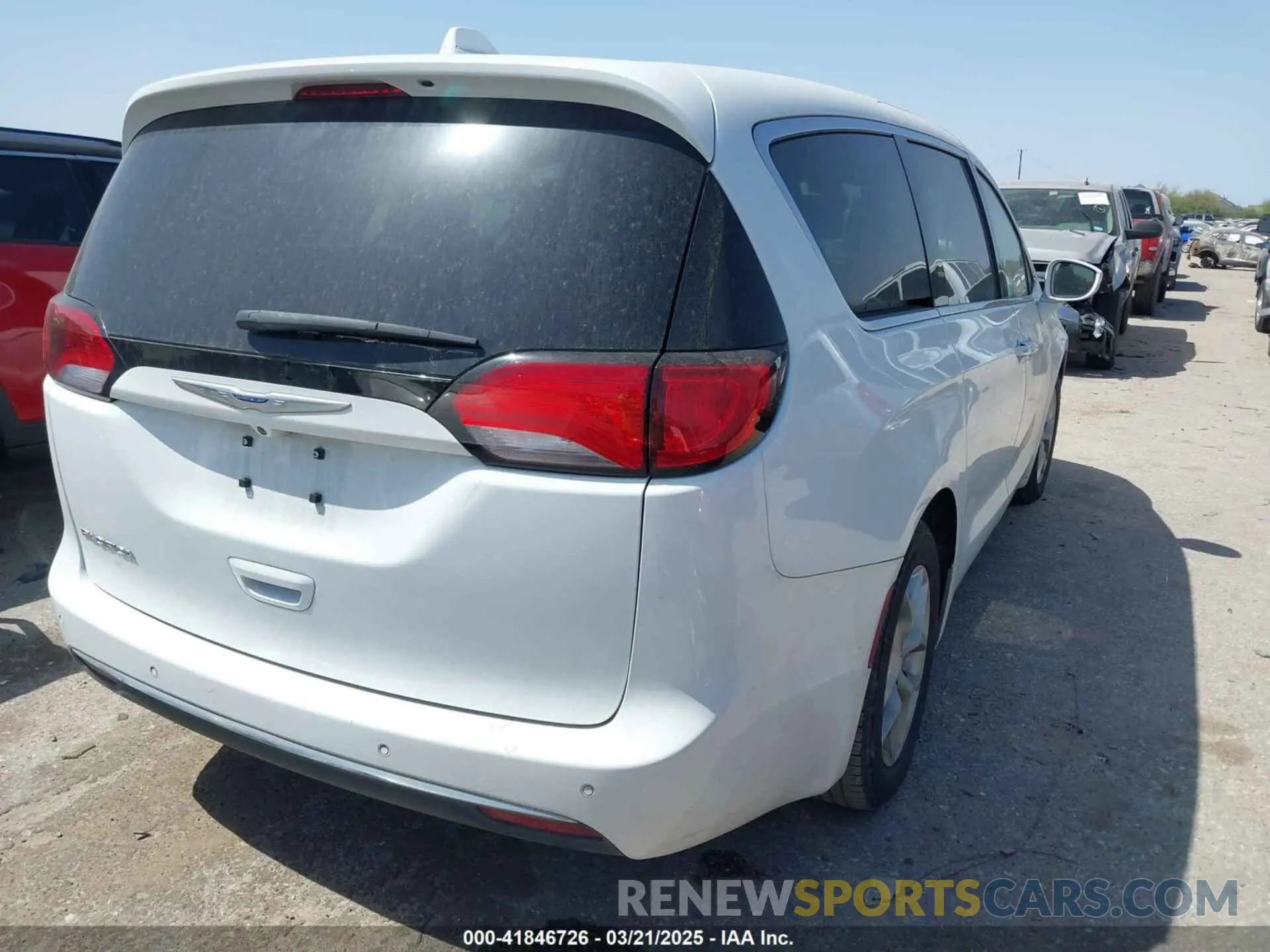 4 fotografías del automóvil dañado 2C4RC1FG5KR541627 CHRYSLER PACIFICA 2019