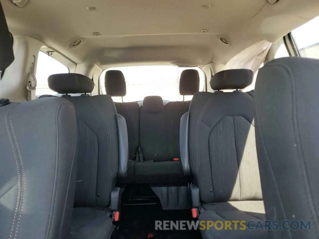 10 fotografías del automóvil dañado 2C4RC1FG6KR710750 CHRYSLER PACIFICA 2019