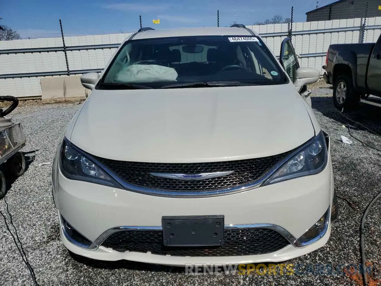 5 fotografías del automóvil dañado 2C4RC1FG6KR710750 CHRYSLER PACIFICA 2019