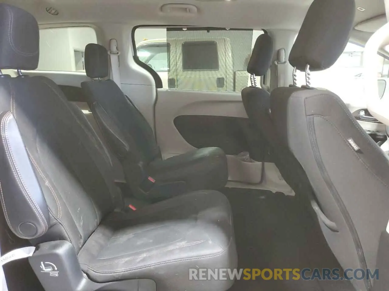 11 fotografías del automóvil dañado 2C4RC1FG7KR551074 CHRYSLER PACIFICA 2019