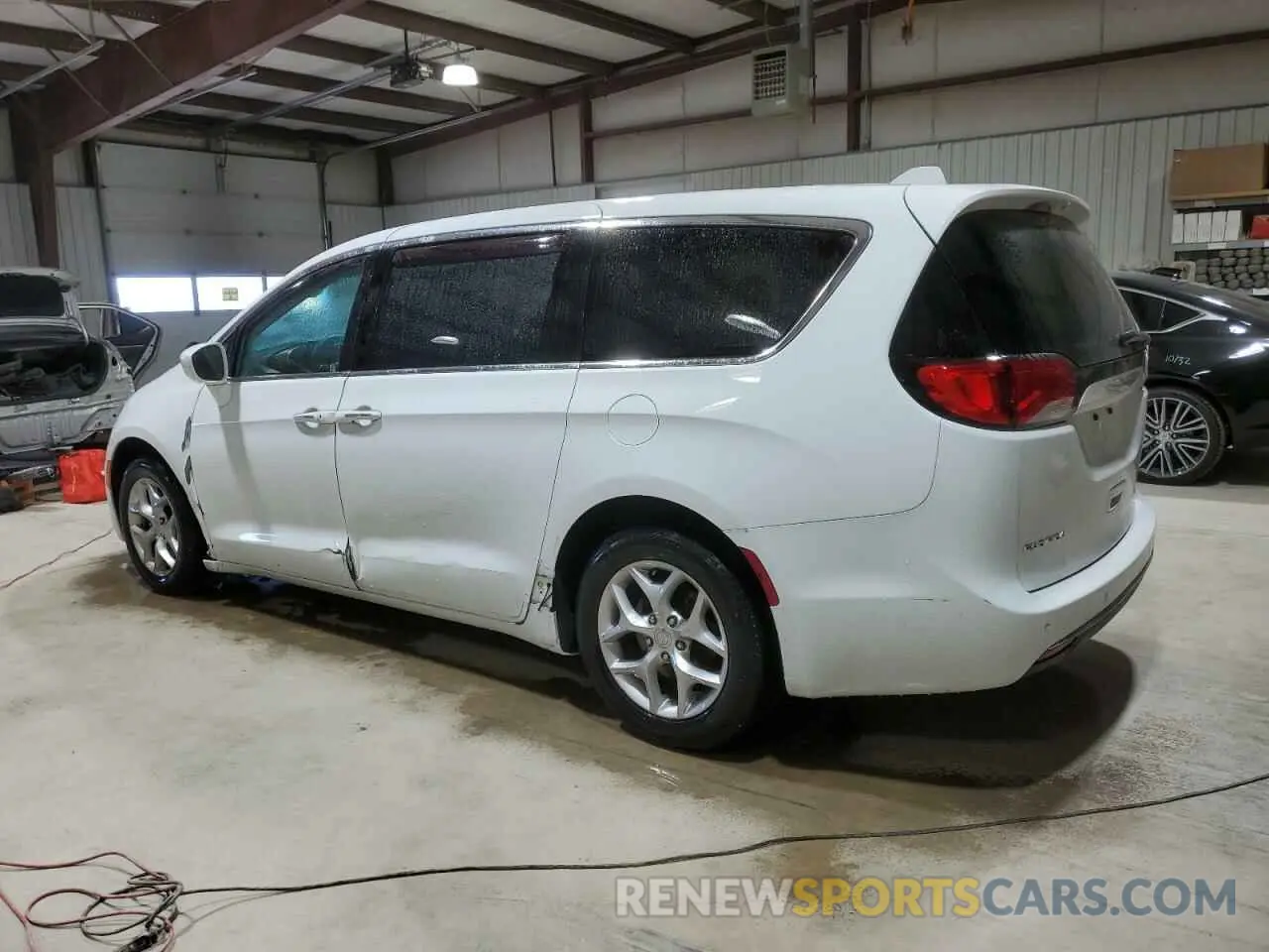 2 fotografías del automóvil dañado 2C4RC1FG7KR551074 CHRYSLER PACIFICA 2019