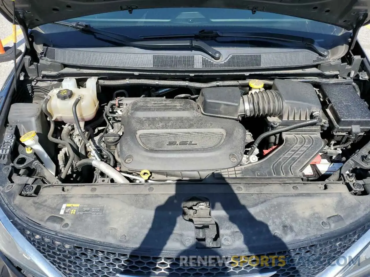 12 fotografías del automóvil dañado 2C4RC1FG7KR576086 CHRYSLER PACIFICA 2019