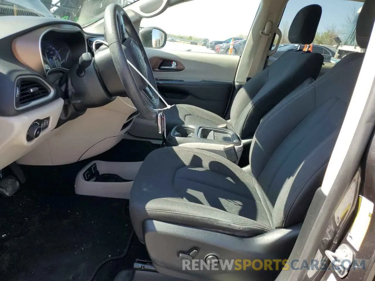 7 fotografías del automóvil dañado 2C4RC1FG7KR576086 CHRYSLER PACIFICA 2019