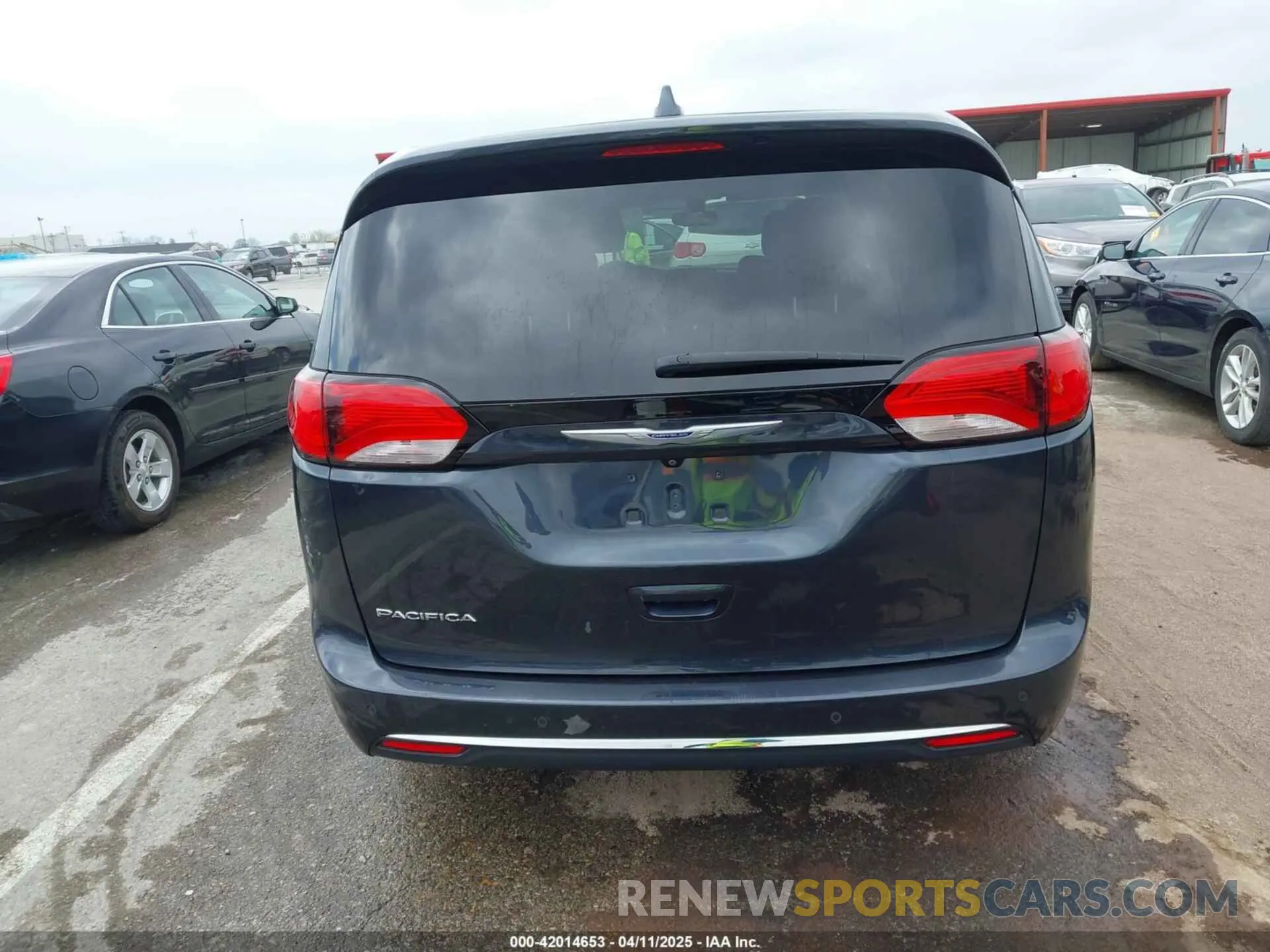 16 fotografías del automóvil dañado 2C4RC1FG7KR599738 CHRYSLER PACIFICA 2019