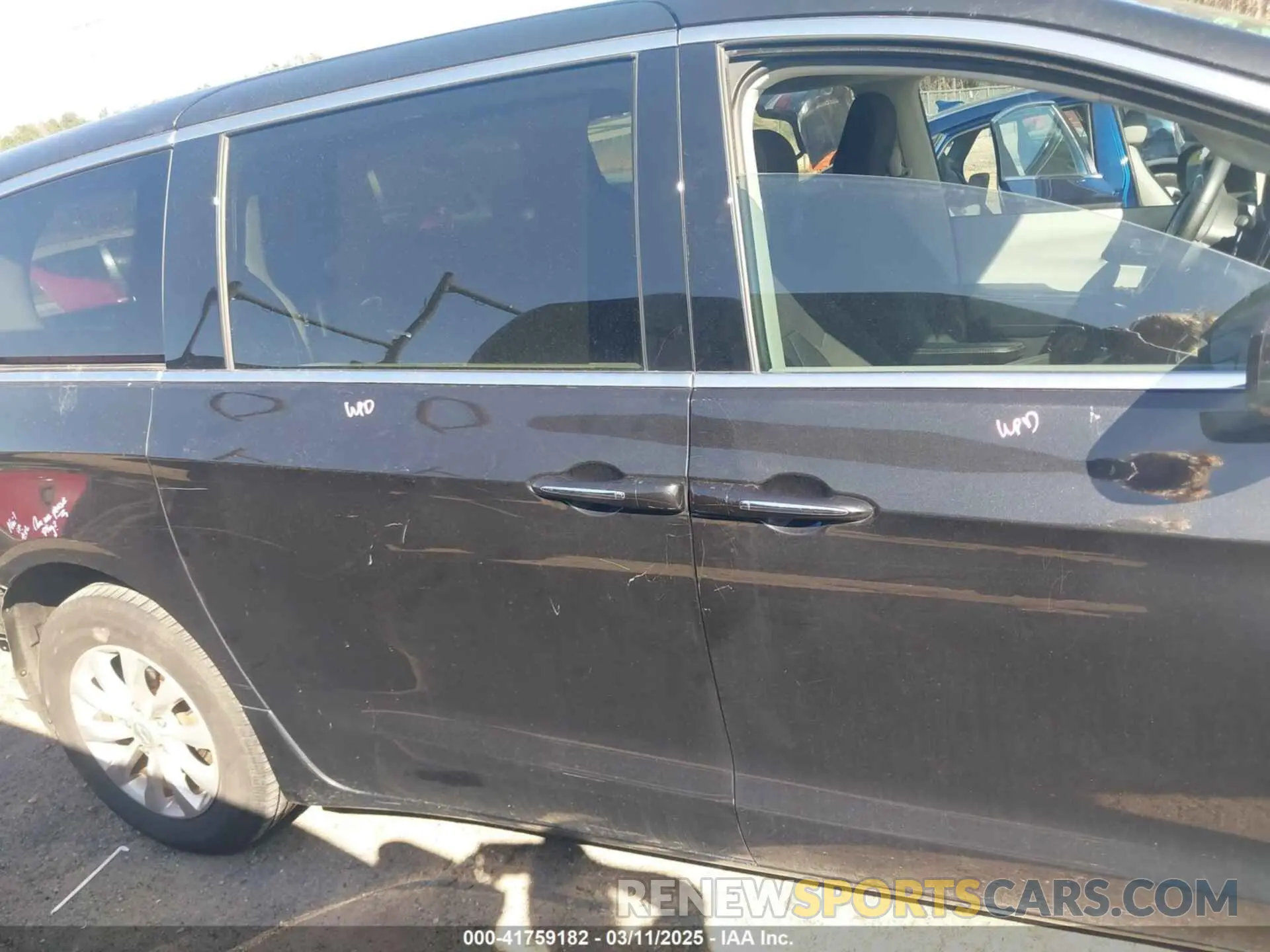14 fotografías del automóvil dañado 2C4RC1FG9KR604227 CHRYSLER PACIFICA 2019