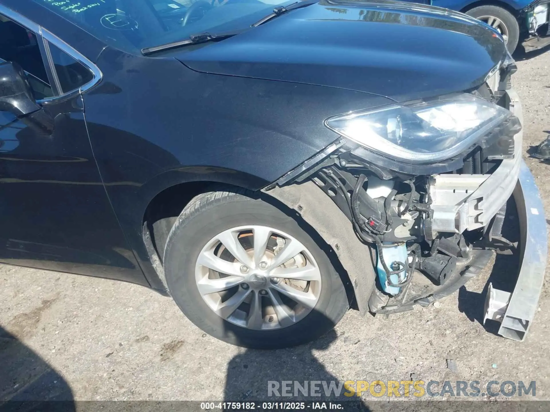 18 fotografías del automóvil dañado 2C4RC1FG9KR604227 CHRYSLER PACIFICA 2019