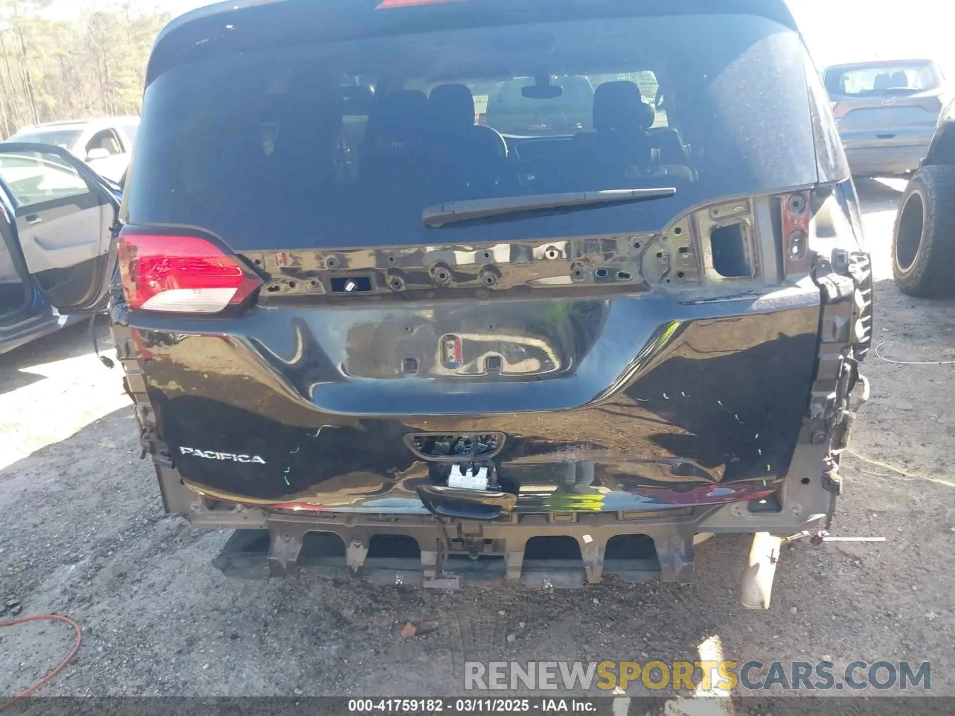 20 fotografías del automóvil dañado 2C4RC1FG9KR604227 CHRYSLER PACIFICA 2019
