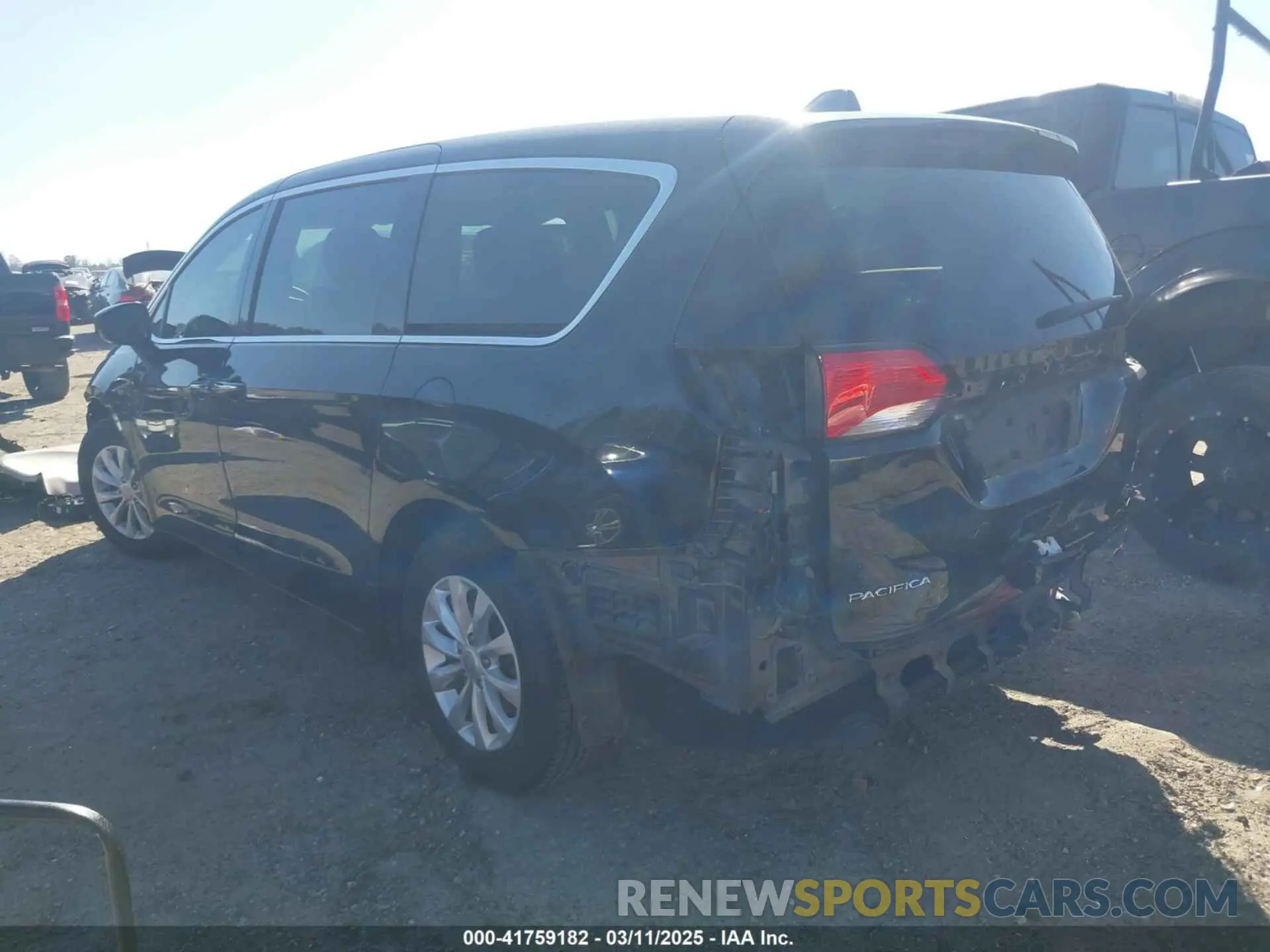 3 fotografías del automóvil dañado 2C4RC1FG9KR604227 CHRYSLER PACIFICA 2019