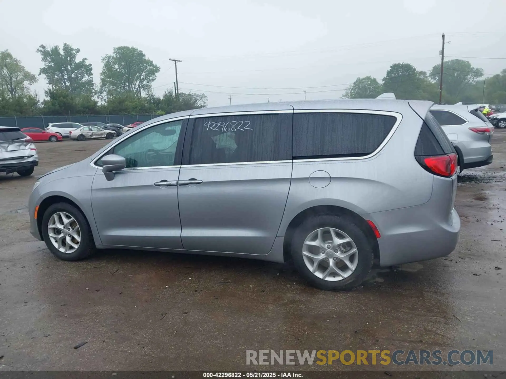 14 fotografías del automóvil dañado 2C4RC1FG9KR629550 CHRYSLER PACIFICA 2019