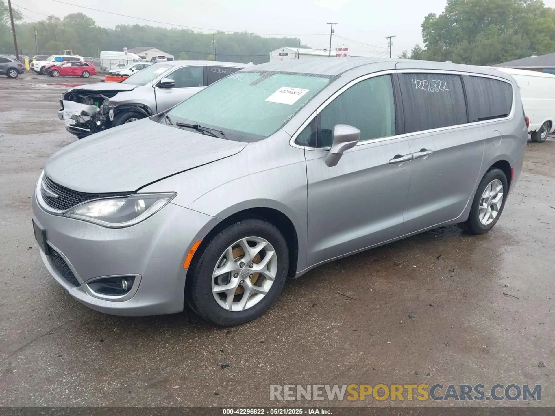 2 fotografías del automóvil dañado 2C4RC1FG9KR629550 CHRYSLER PACIFICA 2019