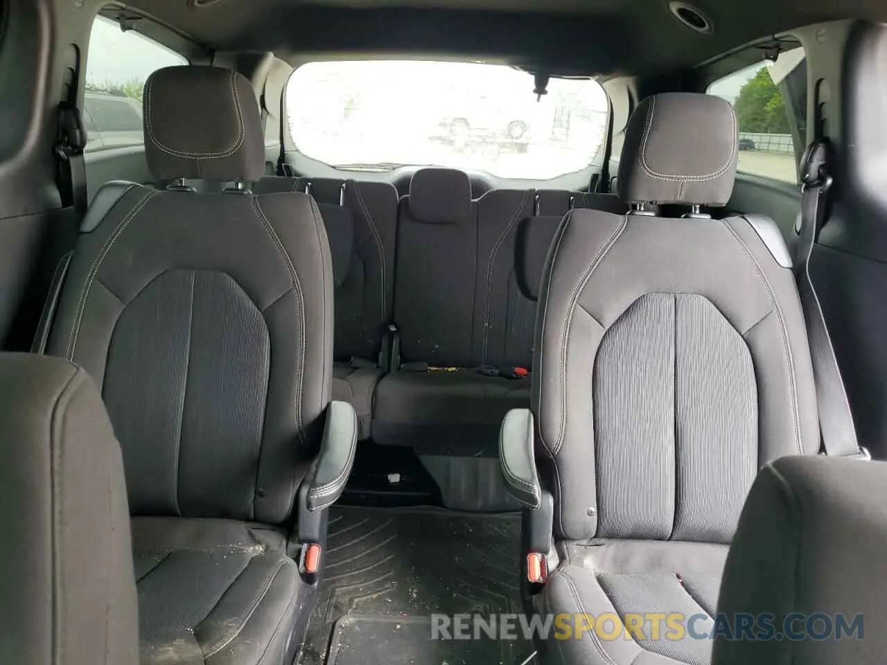 10 fotografías del automóvil dañado 2C4RC1FG9KR654271 CHRYSLER PACIFICA 2019