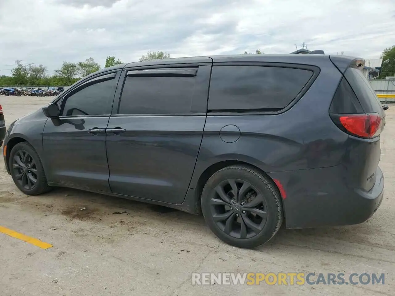 2 fotografías del automóvil dañado 2C4RC1FG9KR654271 CHRYSLER PACIFICA 2019
