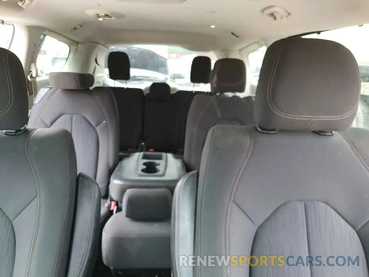 10 fotografías del automóvil dañado 2C4RC1FGXKR525472 CHRYSLER PACIFICA 2019