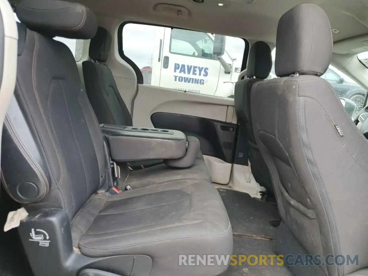 11 fotografías del automóvil dañado 2C4RC1FGXKR525472 CHRYSLER PACIFICA 2019