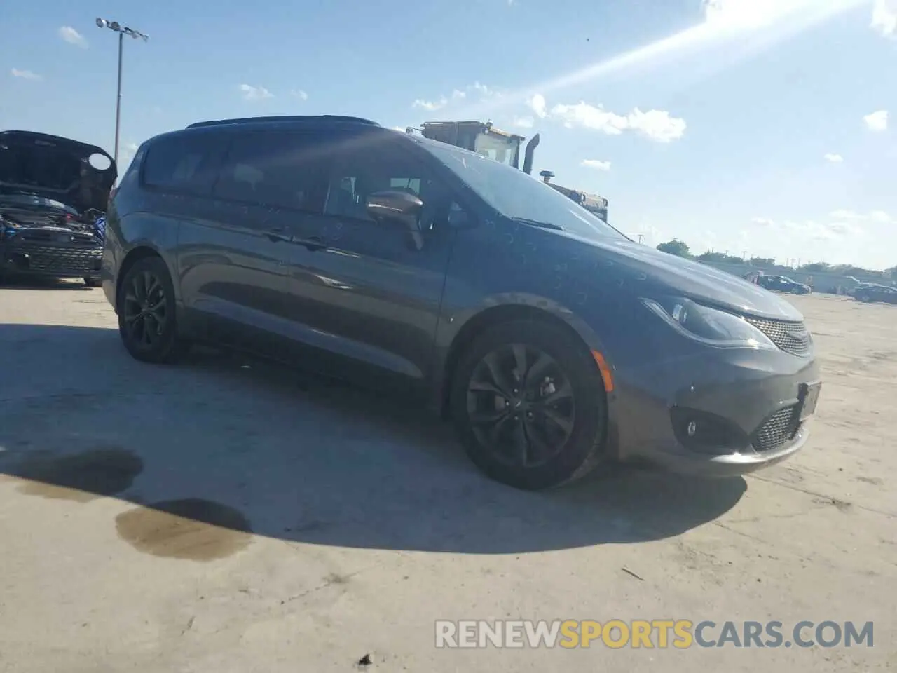 4 fotografías del automóvil dañado 2C4RC1GG1KR569455 CHRYSLER PACIFICA 2019