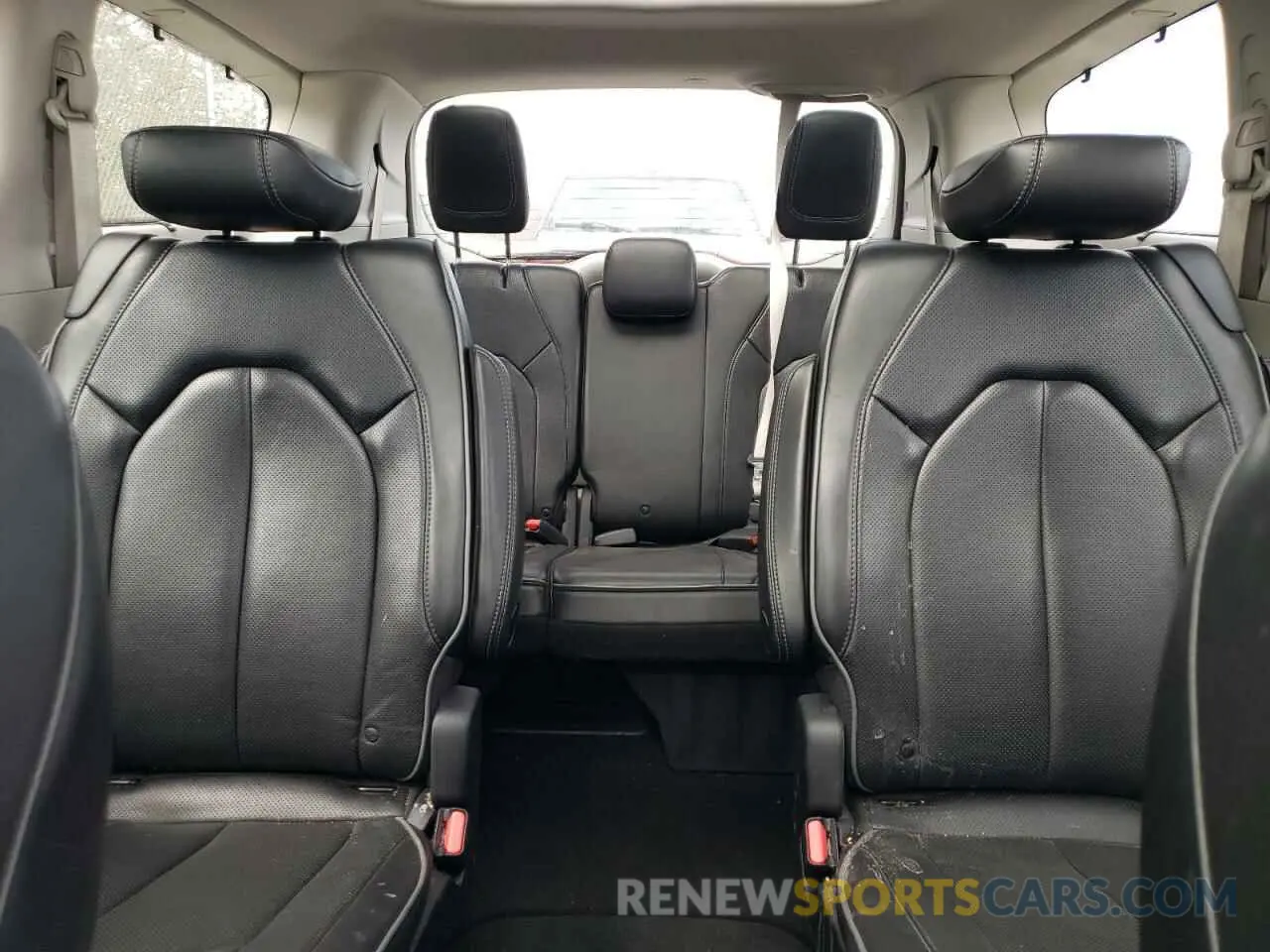 10 fotografías del automóvil dañado 2C4RC1GG1KR720715 CHRYSLER PACIFICA 2019
