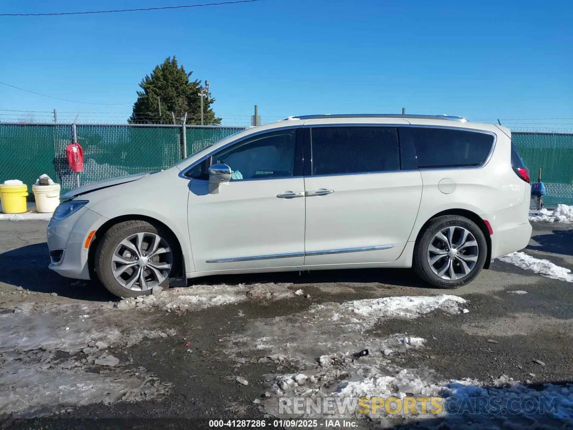 14 fotografías del automóvil dañado 2C4RC1GG4KR629258 CHRYSLER PACIFICA 2019