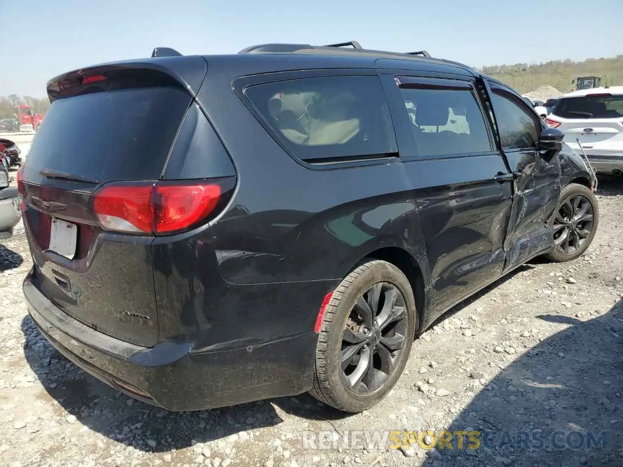 3 fotografías del automóvil dañado 2C4RC1GG4KR643869 CHRYSLER PACIFICA 2019