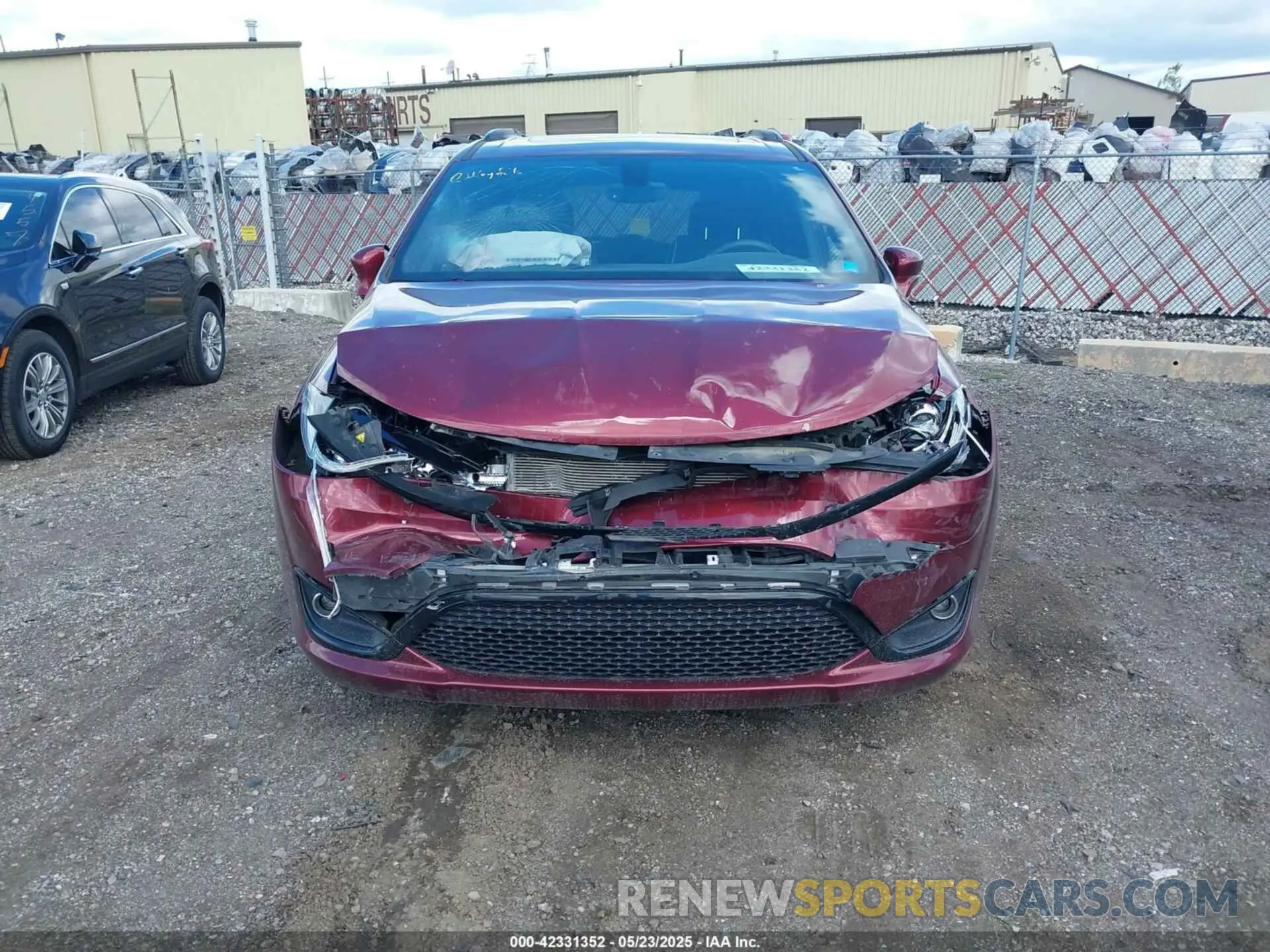 12 fotografías del automóvil dañado 2C4RC1GG5KR652497 CHRYSLER PACIFICA 2019