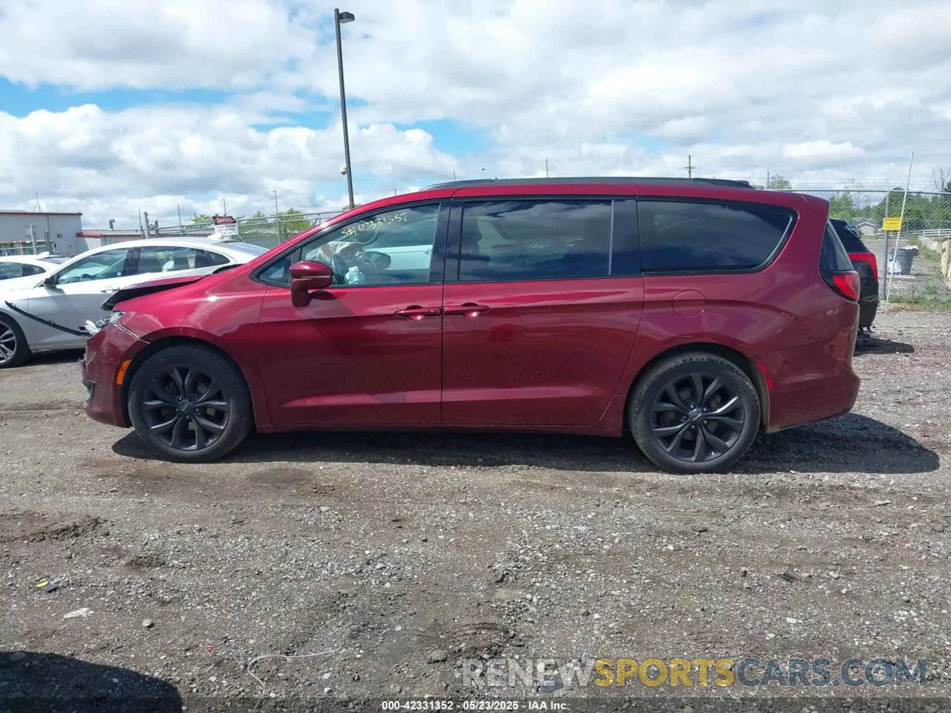 14 fotografías del automóvil dañado 2C4RC1GG5KR652497 CHRYSLER PACIFICA 2019