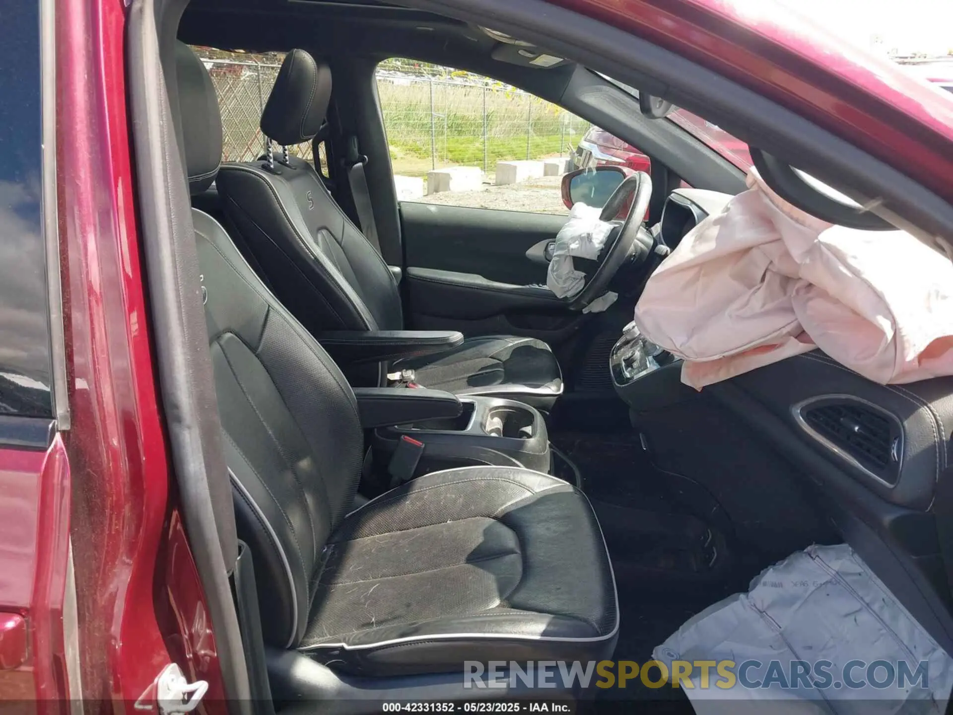 5 fotografías del automóvil dañado 2C4RC1GG5KR652497 CHRYSLER PACIFICA 2019