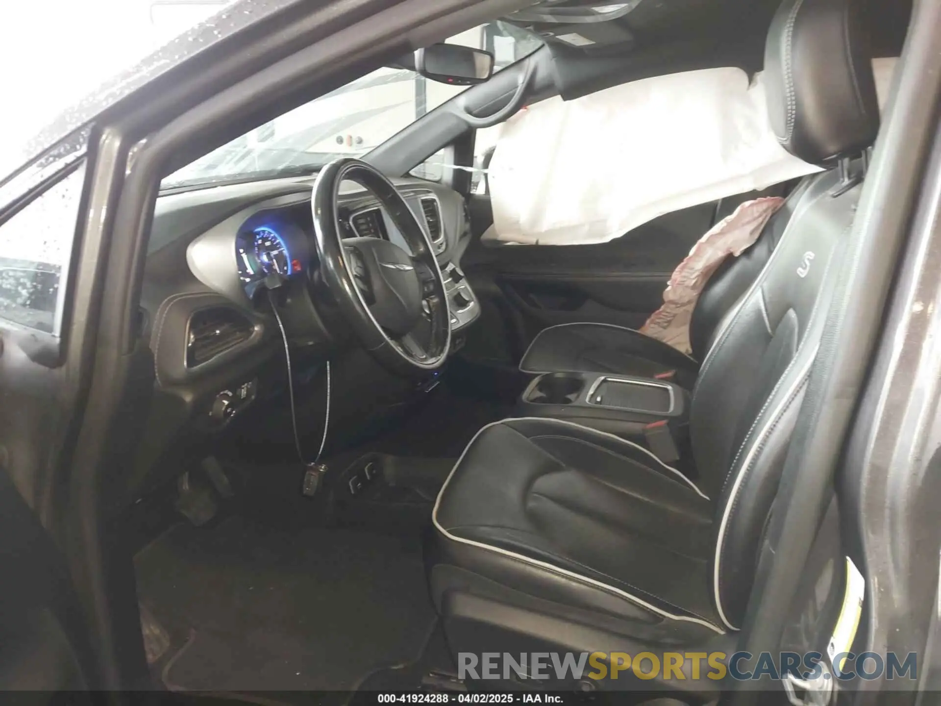 5 fotografías del automóvil dañado 2C4RC1GG7KR532538 CHRYSLER PACIFICA 2019