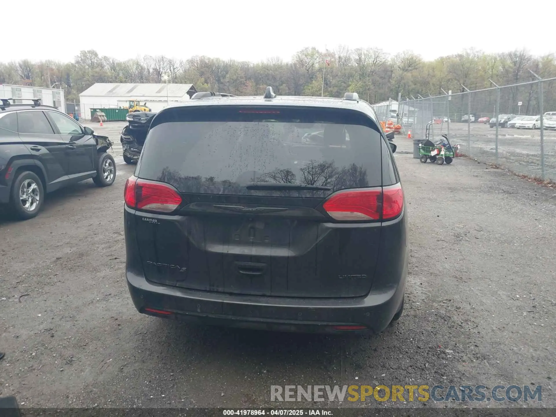 16 fotografías del automóvil dañado 2C4RC1GG7KR549971 CHRYSLER PACIFICA 2019