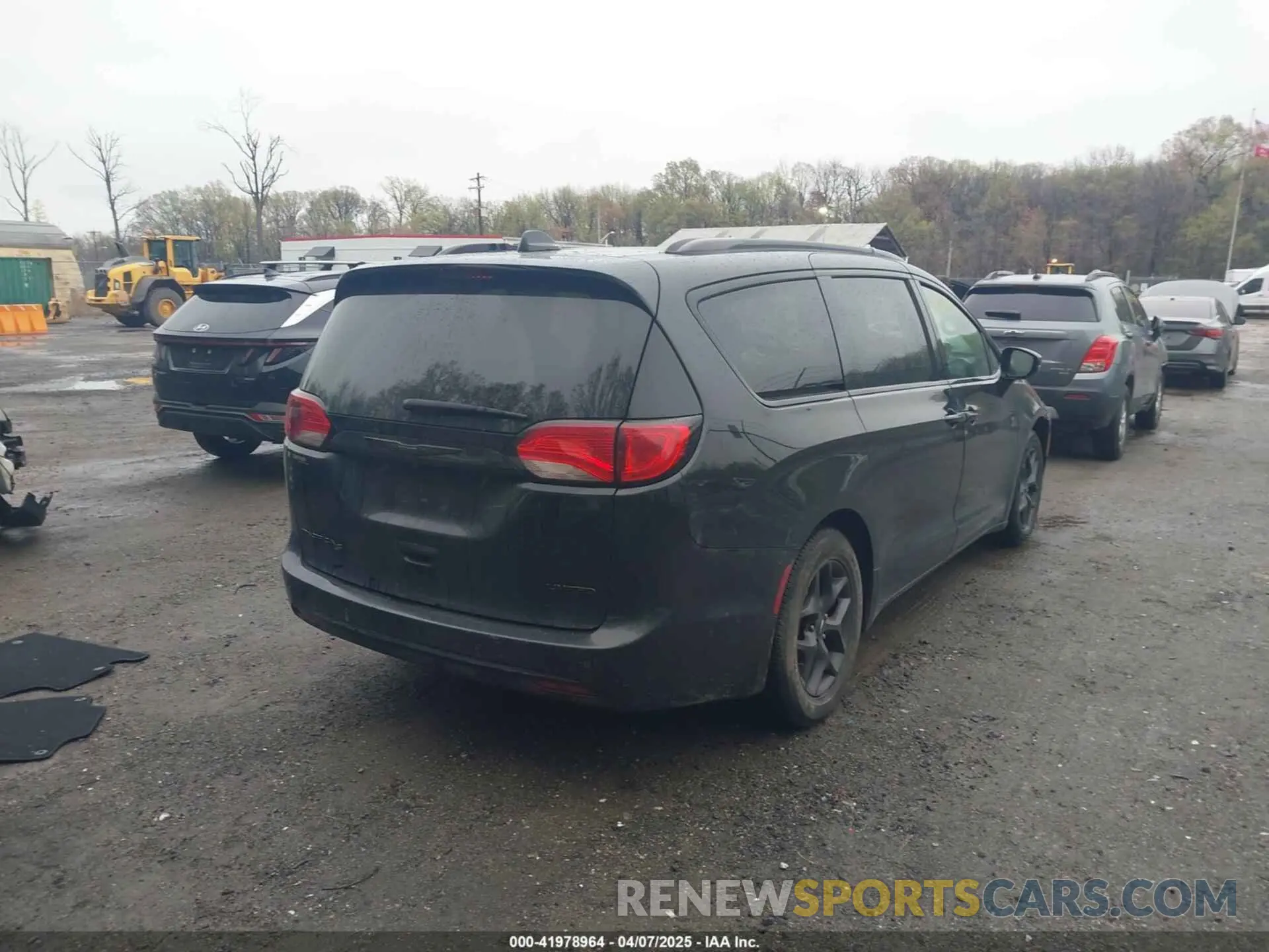 4 fotografías del automóvil dañado 2C4RC1GG7KR549971 CHRYSLER PACIFICA 2019