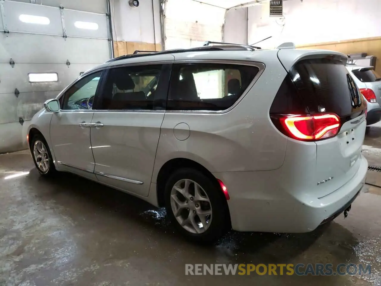 2 fotografías del automóvil dañado 2C4RC1GG8KR715091 CHRYSLER PACIFICA 2019