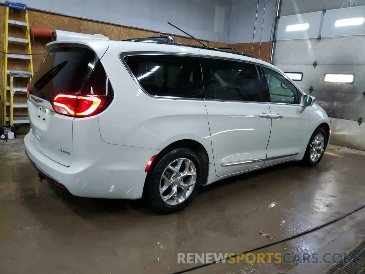 3 fotografías del automóvil dañado 2C4RC1GG8KR715091 CHRYSLER PACIFICA 2019