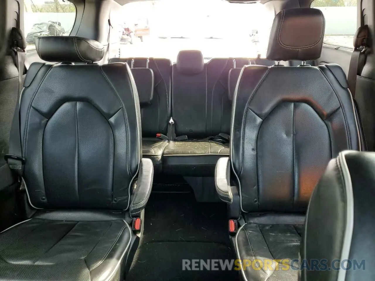 10 fotografías del automóvil dañado 2C4RC1GG8KR720288 CHRYSLER PACIFICA 2019