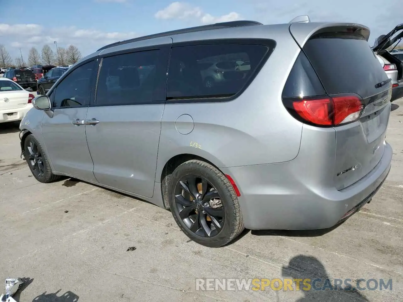 2 fotografías del automóvil dañado 2C4RC1GG8KR720288 CHRYSLER PACIFICA 2019