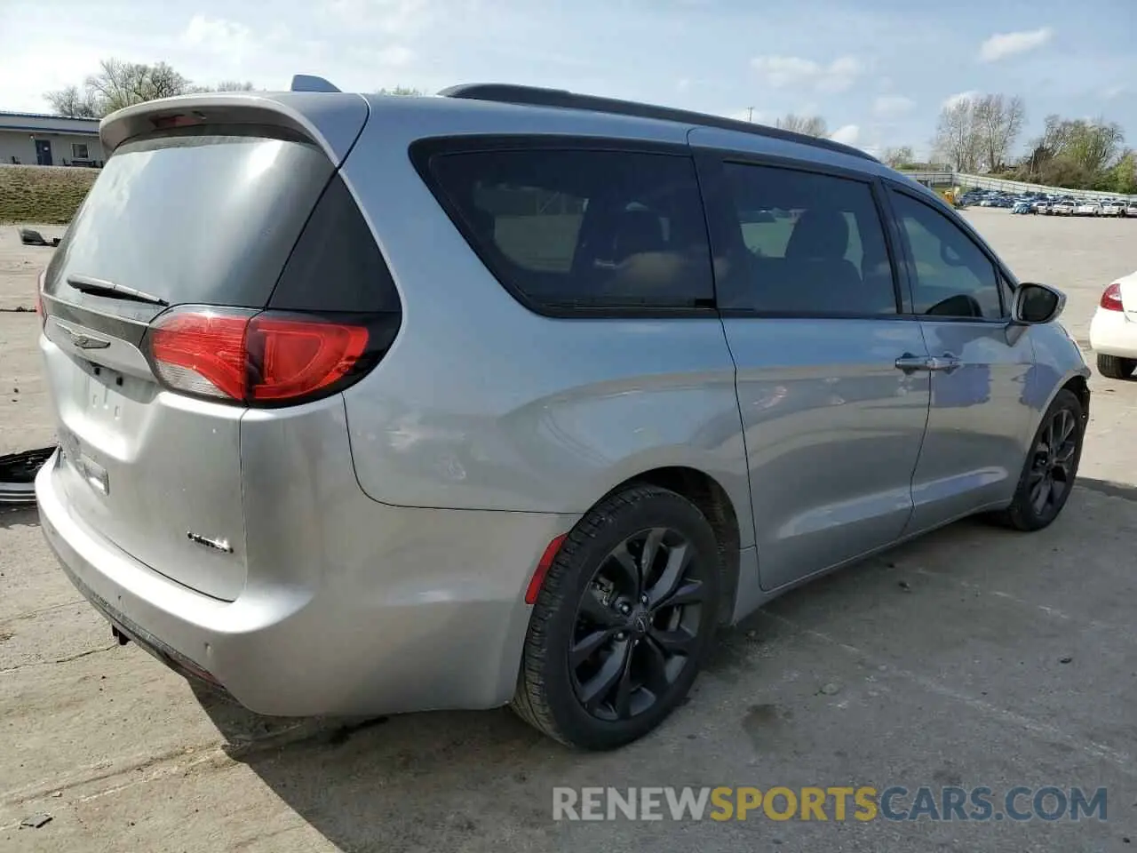 3 fotografías del automóvil dañado 2C4RC1GG8KR720288 CHRYSLER PACIFICA 2019