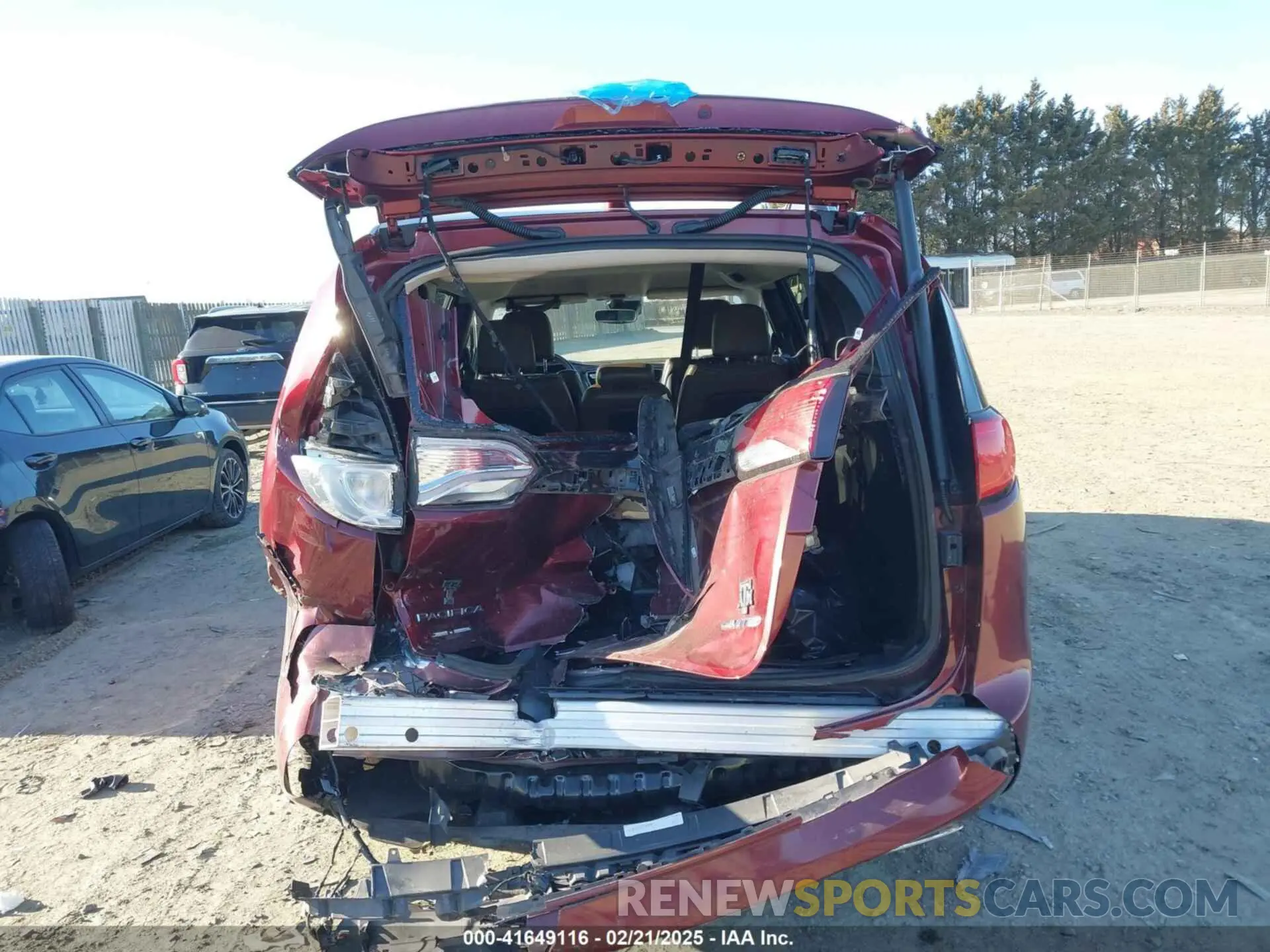16 fotografías del automóvil dañado 2C4RC1GG9KR627909 CHRYSLER PACIFICA 2019