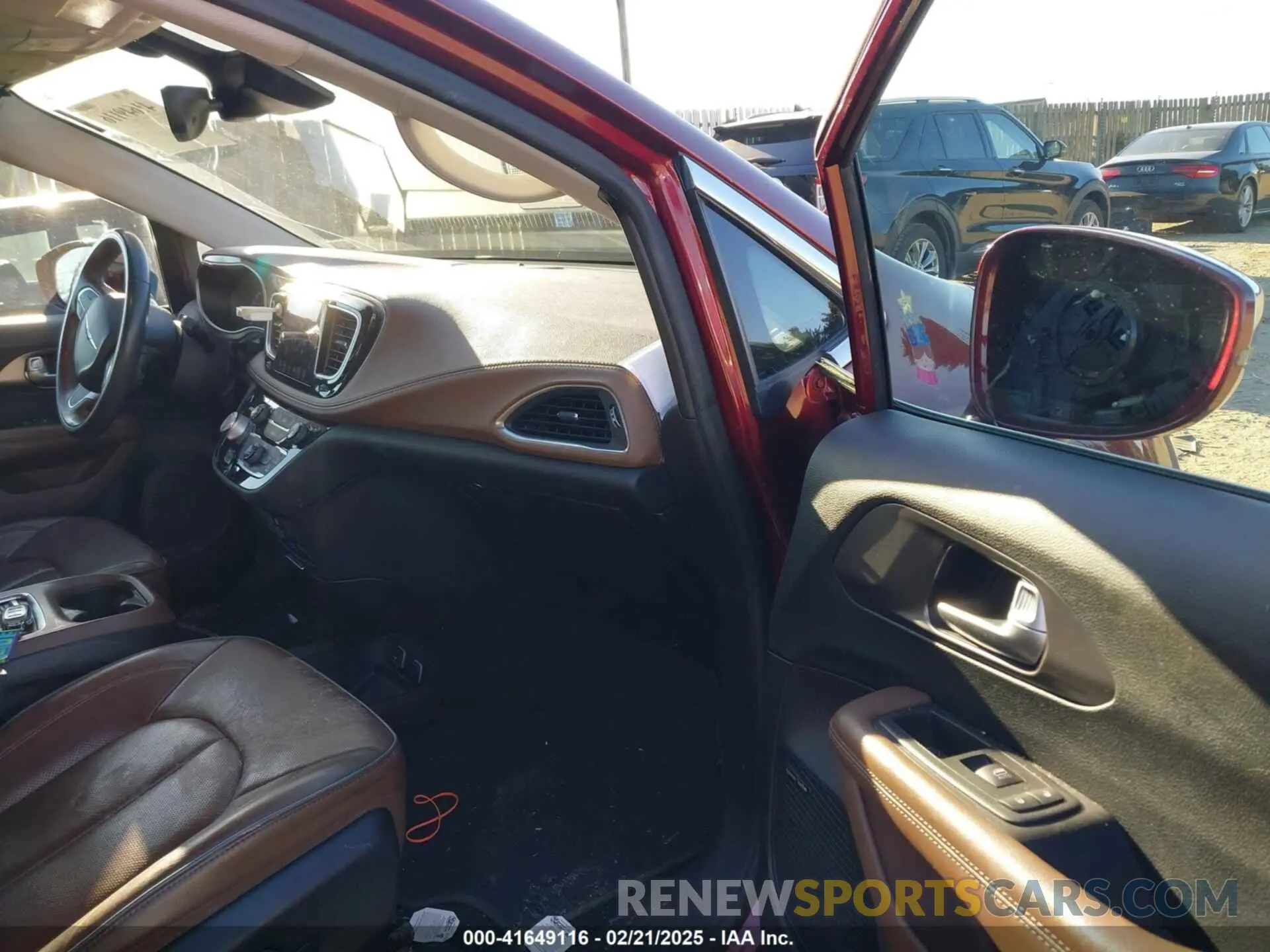 5 fotografías del automóvil dañado 2C4RC1GG9KR627909 CHRYSLER PACIFICA 2019
