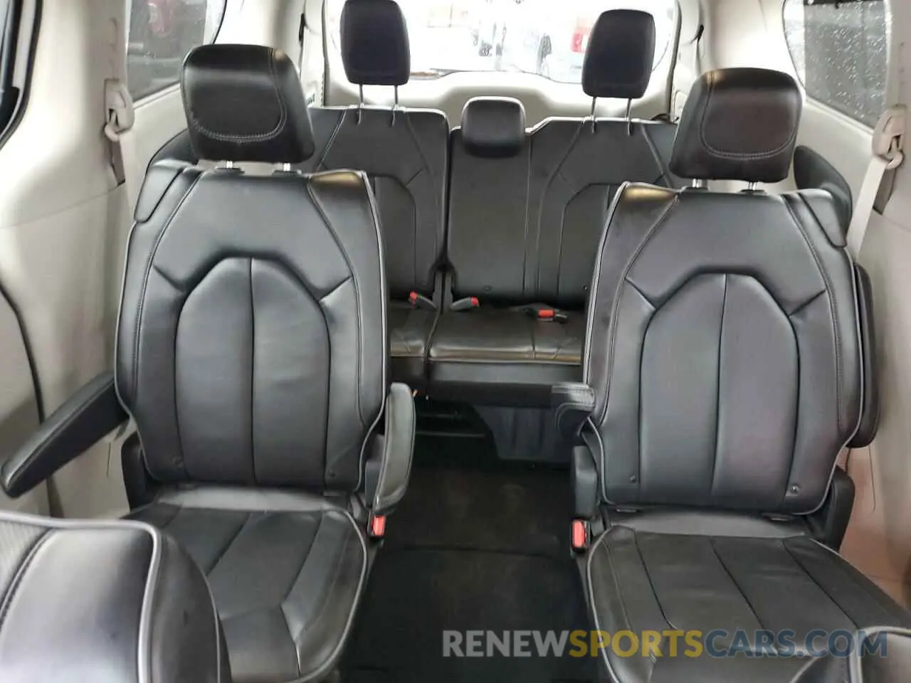 10 fotografías del automóvil dañado 2C4RC1GG9KR741411 CHRYSLER PACIFICA 2019