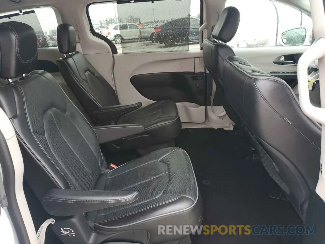 11 fotografías del automóvil dañado 2C4RC1GG9KR741411 CHRYSLER PACIFICA 2019