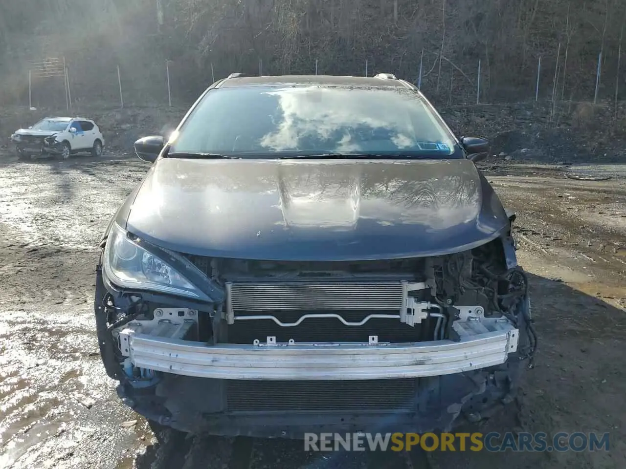 5 fotografías del automóvil dañado 2C4RC1BG0LR115786 CHRYSLER PACIFICA 2020