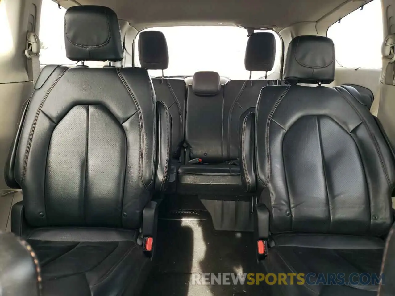10 fotografías del automóvil dañado 2C4RC1BG0LR140171 CHRYSLER PACIFICA 2020