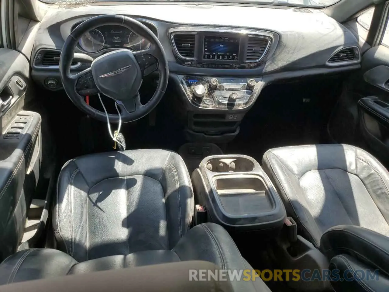 8 fotografías del automóvil dañado 2C4RC1BG0LR232767 CHRYSLER PACIFICA 2020