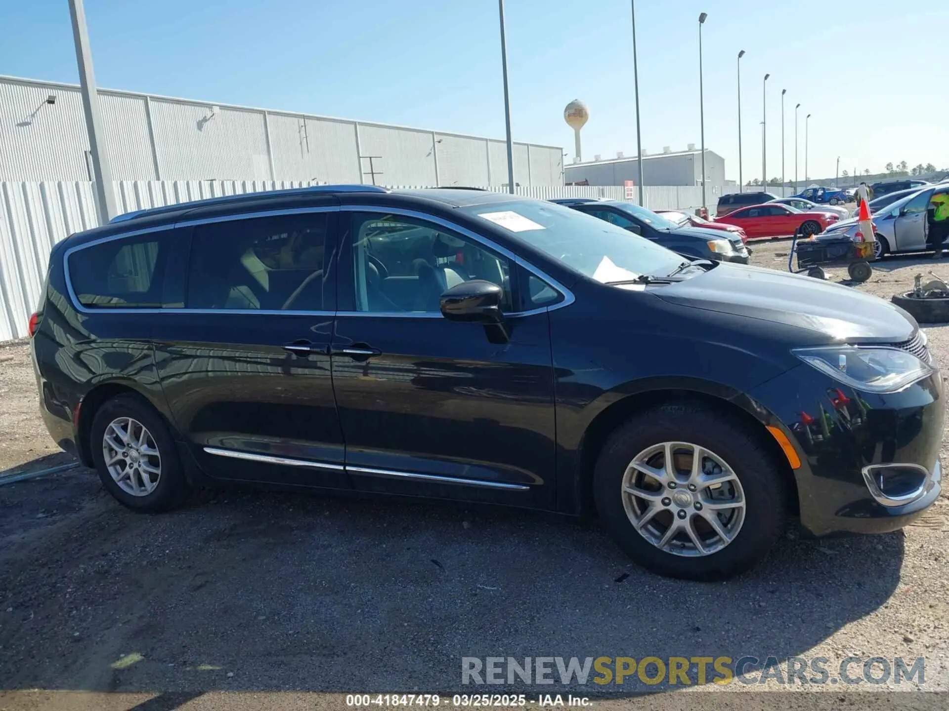 12 fotografías del automóvil dañado 2C4RC1BG0LR276333 CHRYSLER PACIFICA 2020
