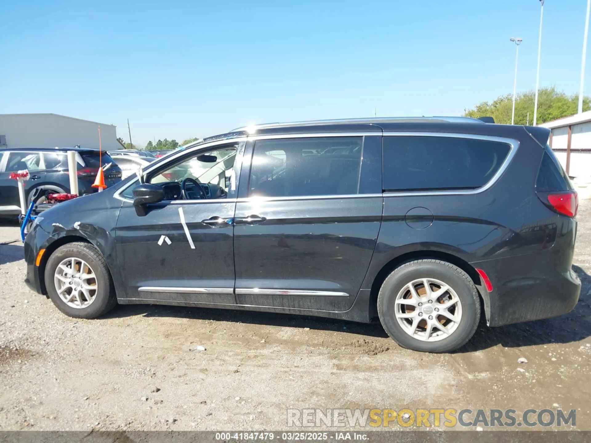 13 fotografías del automóvil dañado 2C4RC1BG0LR276333 CHRYSLER PACIFICA 2020