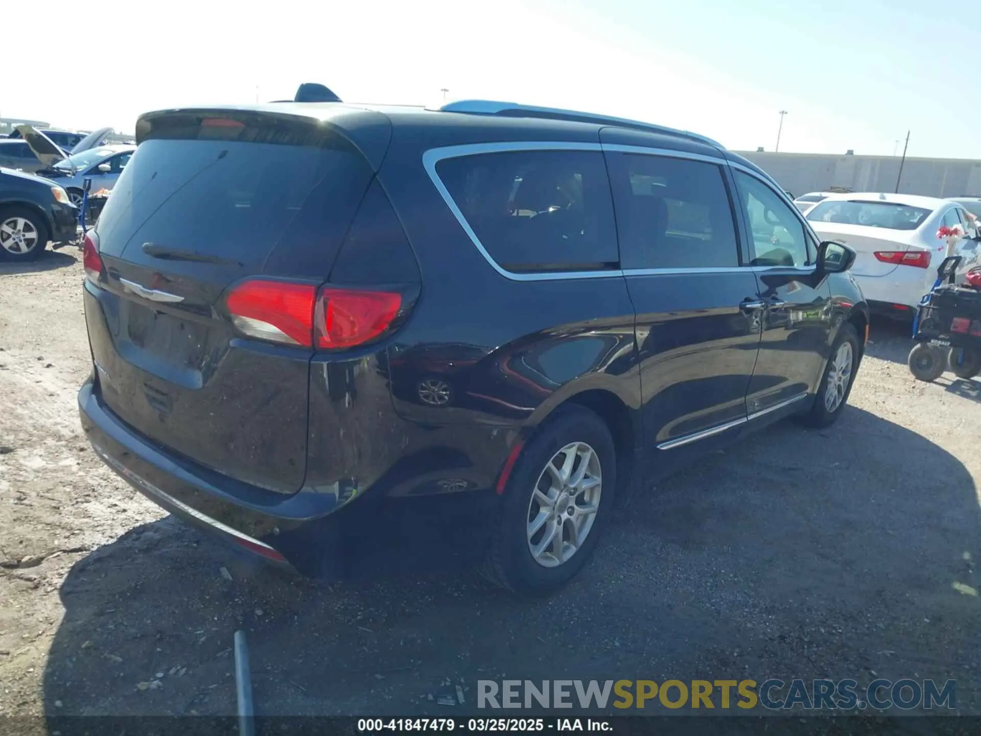 4 fotografías del automóvil dañado 2C4RC1BG0LR276333 CHRYSLER PACIFICA 2020