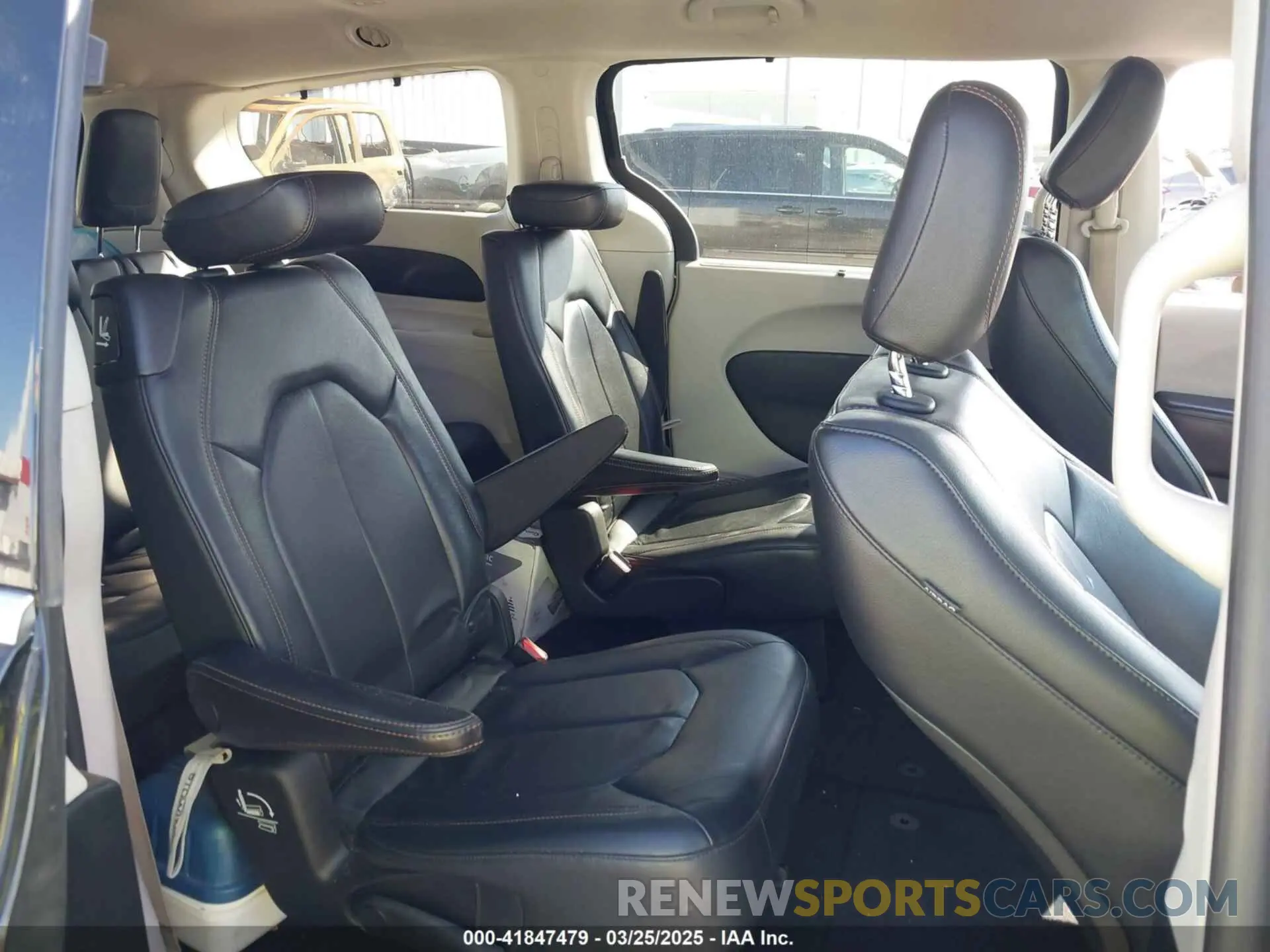 8 fotografías del automóvil dañado 2C4RC1BG0LR276333 CHRYSLER PACIFICA 2020