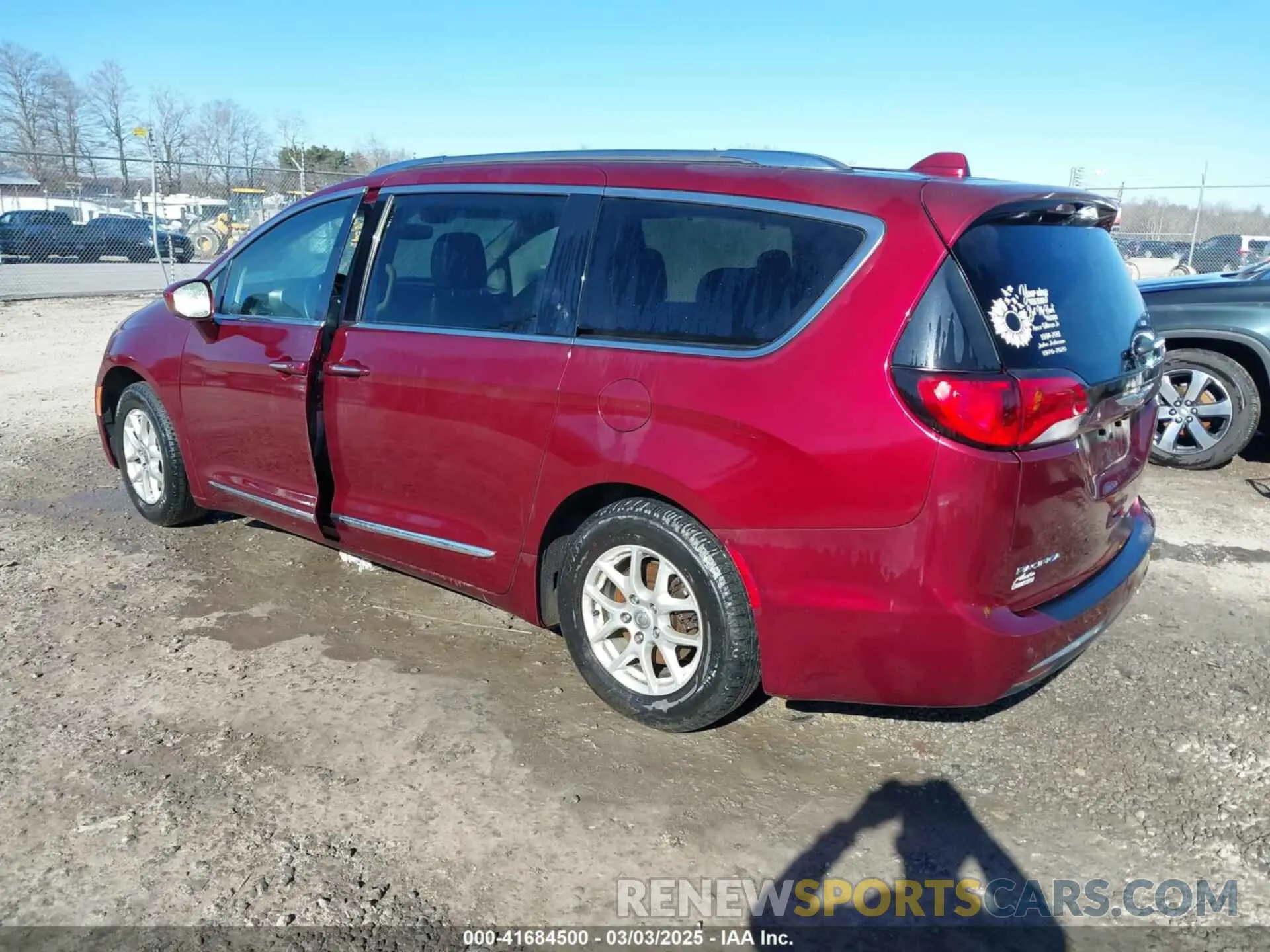 3 fotografías del automóvil dañado 2C4RC1BG1LR133424 CHRYSLER PACIFICA 2020