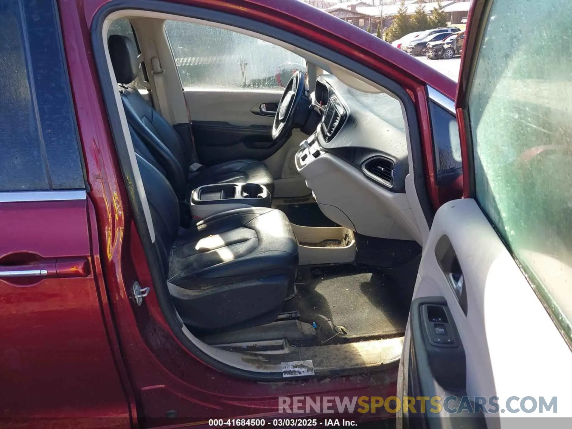 5 fotografías del automóvil dañado 2C4RC1BG1LR133424 CHRYSLER PACIFICA 2020